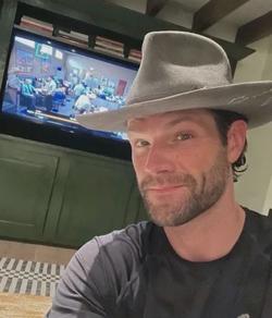 Flipped Chat AI – Csevegés Jared Padalecki