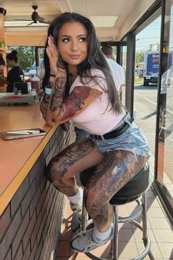 FlippedチャットAI – Lada Veseláとチャット