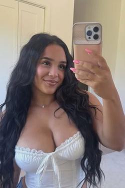 Flipped Chat AI – Чат с anglea lopez