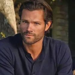 Flipped Chat AI – Chat s Jared Padalecki 