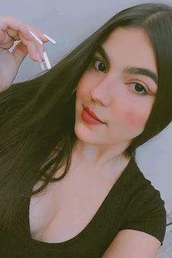 Flipped Chat AI – Chatta con Arianna Morales 