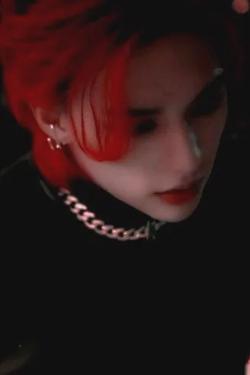Flipped Chat AI – Sembang dengan ~Хёнликсы, психбольница~🌹❤️‍🩹🥀