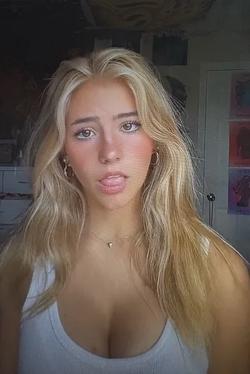 Flipped Chat AI – Csevegés Ashley