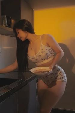 AI trò chuyện đảo ngược – Trò chuyện với Tú my