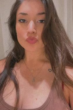Flipped Chat AI – Чат с Mariselle Corbin