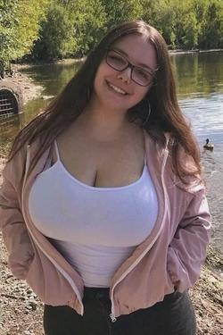 Flipped Chat AI – Чат с Simona