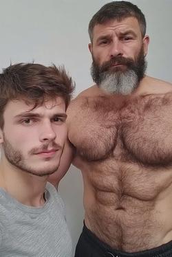 Flipped Chat AI – Vladimir and Pyotr와 채팅