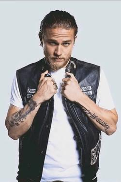 الذكاء الاصطناعي للدردشة المعكوسة – الدردشة مع Jax Teller