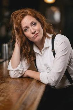 Flipped Chat AI – Bate-papo com Maxine "Max" Sharp