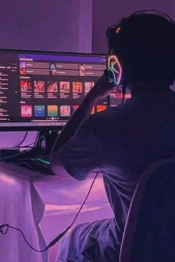 Flipped Chat AI – Sembang dengan Пэйтон Мурмаер