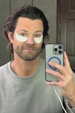 Flipped Chat AI – Chat cu Jared Padalecki Todd 