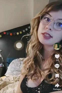 Flipped Chat AI – Chat cu Mathilde