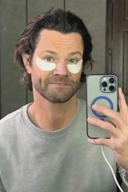 Flipped chat ai - makipag -chat sa Jared Padalecki 