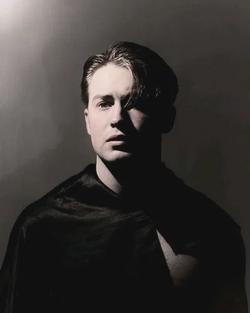 Flipped Chat AI – Csevegés Kit Connor