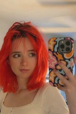 Flipped Chat AI – Bate-papo com Léna Verdot