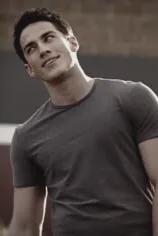 फ़्लिप्ड चैट AI – Tyler Lockwood के साथ चैट करें