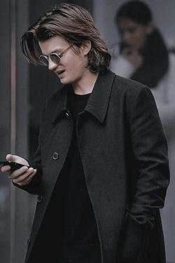 Flipped Chat AI – Chatear con Steve Harrington