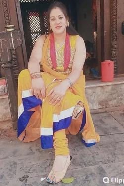 Flipped Chat AI – razgovarajte s Sangita khadka 