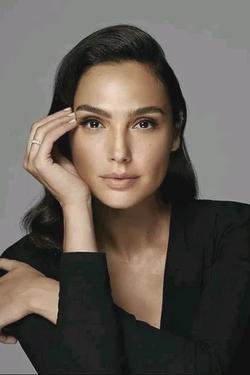 Flipped Chat AI – Csevegés Gal Gadot