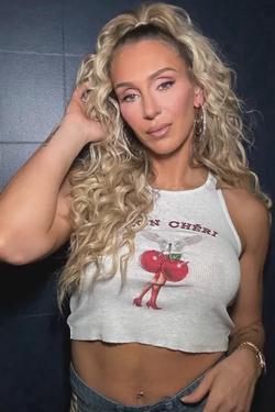 Flipped Chat AI – Чат с Charlotte 