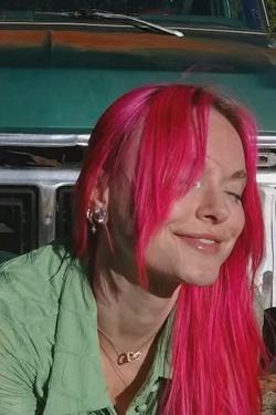 Flipped Chat AI – Чат с Exes friend Savannah 