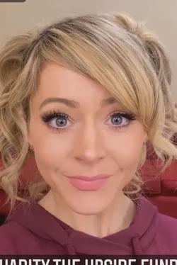 AI trò chuyện đảo ngược – Trò chuyện với Lindsey Stirling