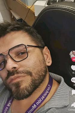 Odwrócony czat AI – rozmawiaj z Rafael Madero