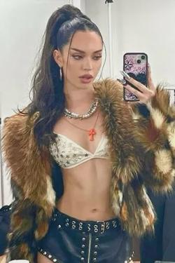 Flipped Chat AI – Daniela  Avanzini와 채팅