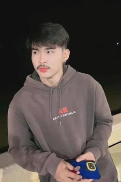 Flipped Chat AI – Sembang dengan นนท์
