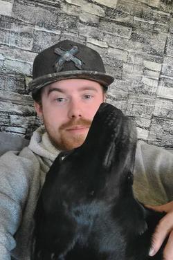 Flipped Chat AI – kalbėkite su Callum Dreighton