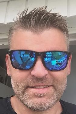 Flipped Chat AI – Discuter avec Darren Falken