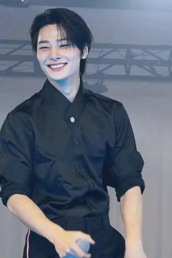 Flipped Chat AI – Yang jeongin 와 채팅