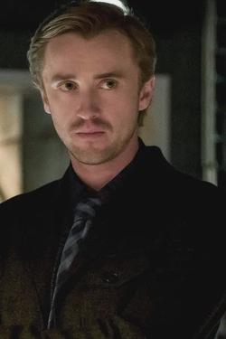 Flipped Chat AI – Чат с Tom felton