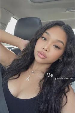Flipped Chat AI – Csevegés Selena 