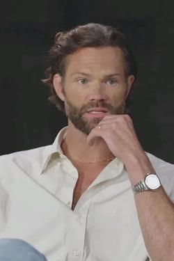 Flipped Chat AI – Chat cu Jared Padalecki 