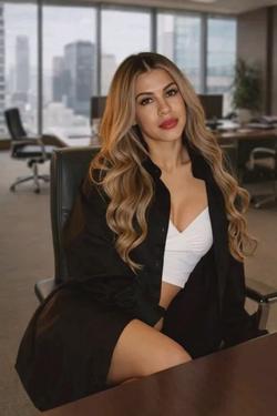 Flipped Chat AI – razgovarajte s Jessica Lopez 