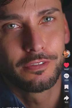 Flipped Chat AI – Chatta con Iván Cordero