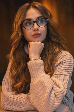 Flipped Chat AI – Chat Chiara Blackwood