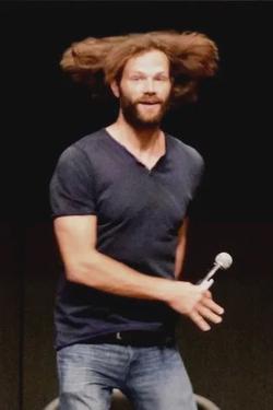 Flipped Chat AI – 與 Jared Padalecki  聊天