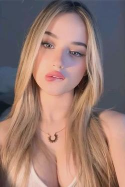 Flipped Chat AI – razgovarajte s Аннэт