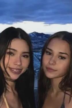Flipped Chat AI – Chatten mit Aisha und Sophie 