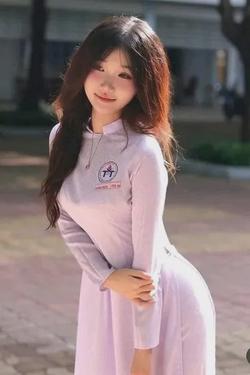 AI trò chuyện đảo ngược – Trò chuyện với Diệp Lâm Anh