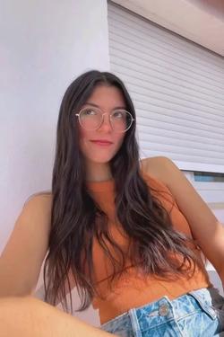Flipped Chat AI – razgovarajte s Elena