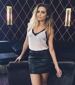 Flipped Chat AI – Chatta con Clara Morgane 