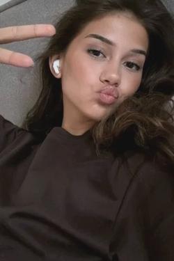 Flipped Chat AI – Chatear con Sophia meirelles