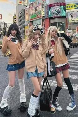 Flipped Chat AI – Csevegés Hime Gyaru Sisters 