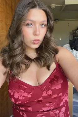 Flipped Chat AI – Chatta med Nevaeh 