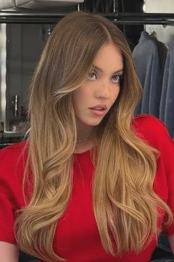 Flipped Chat AI – Chatta con Sydney Sweeney 