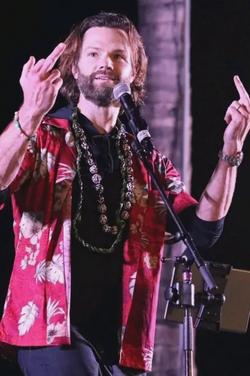 Flipped Chat AI – Csevegés Jared Padalecki 