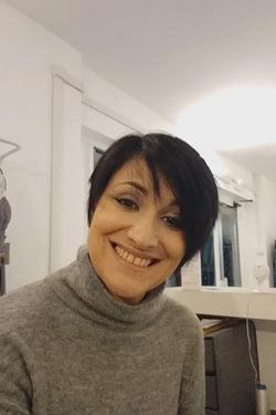 Αναστροφή συνομιλίας AI – Συζήτηση με Valeria